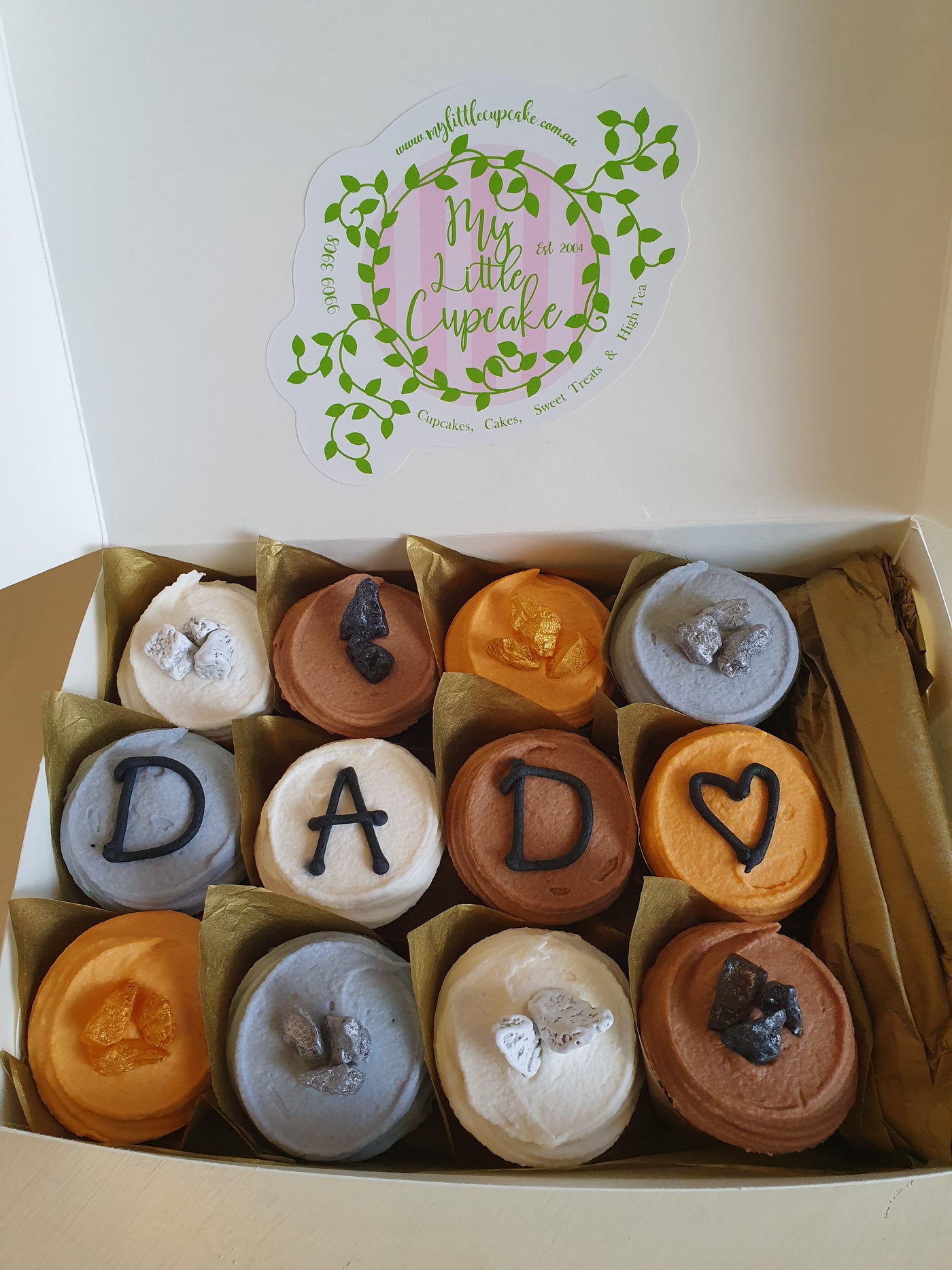 Dad Rocks! Mini Cupcakes