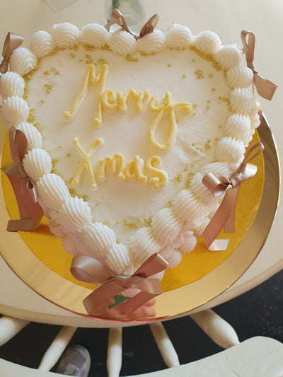 Christmas Gold - Hearts and Ribbons Cake