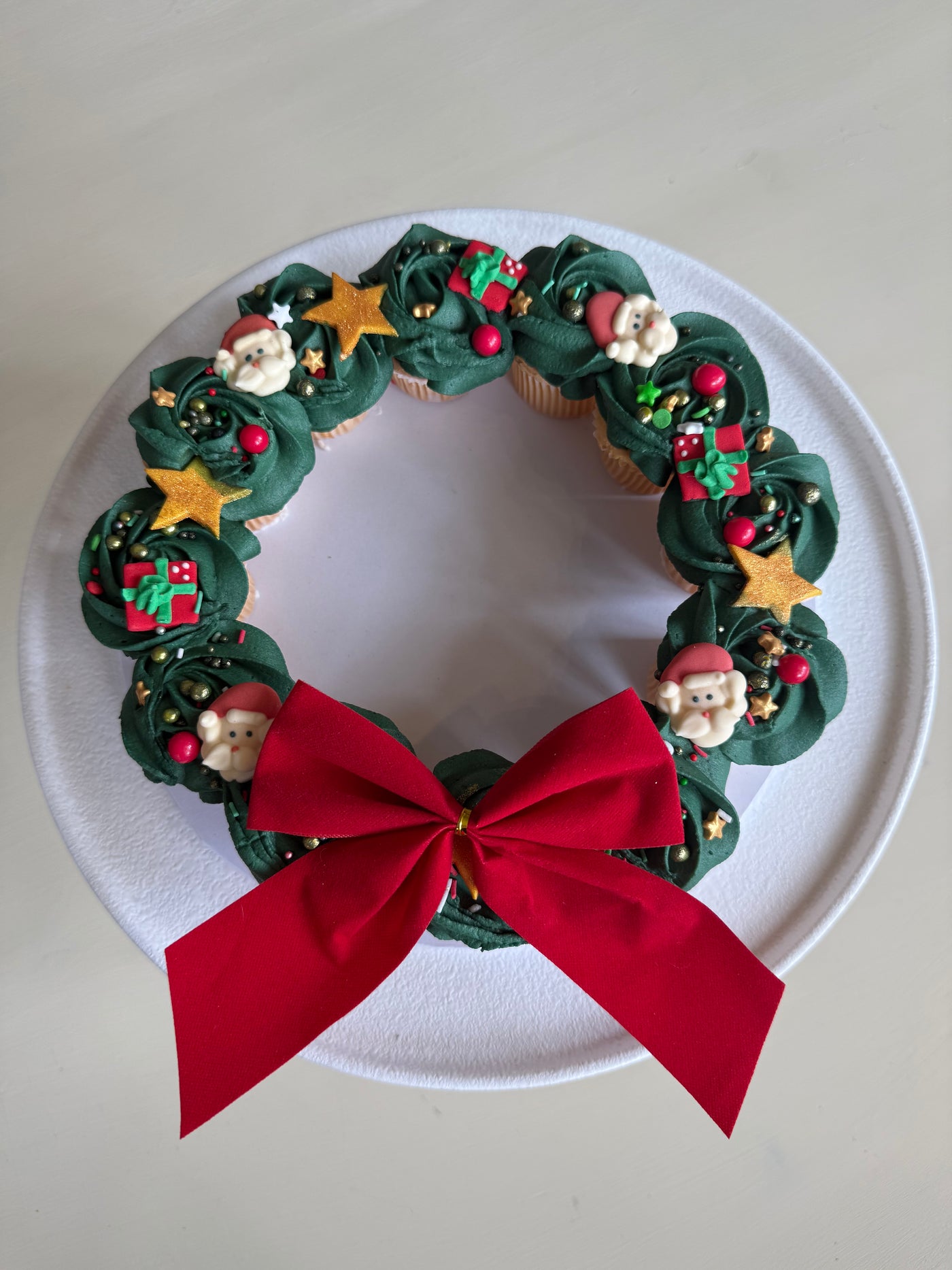 Merry & Bright Cupcake Wreath
