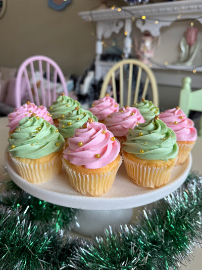 PINK & GREEN SWIRL XMAS CUPCAKES