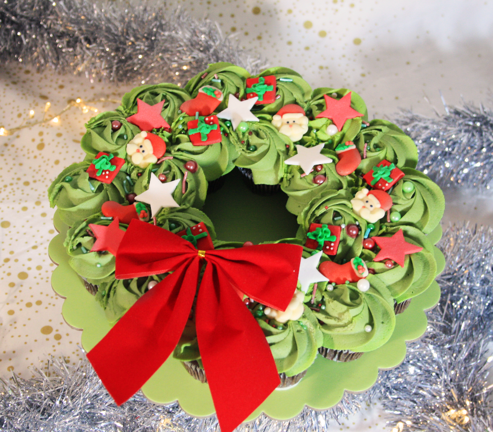 Merry & Bright Cupcake Wreath