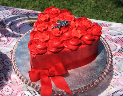 Valentines Day Collection '24 - Cupids Bow Cake